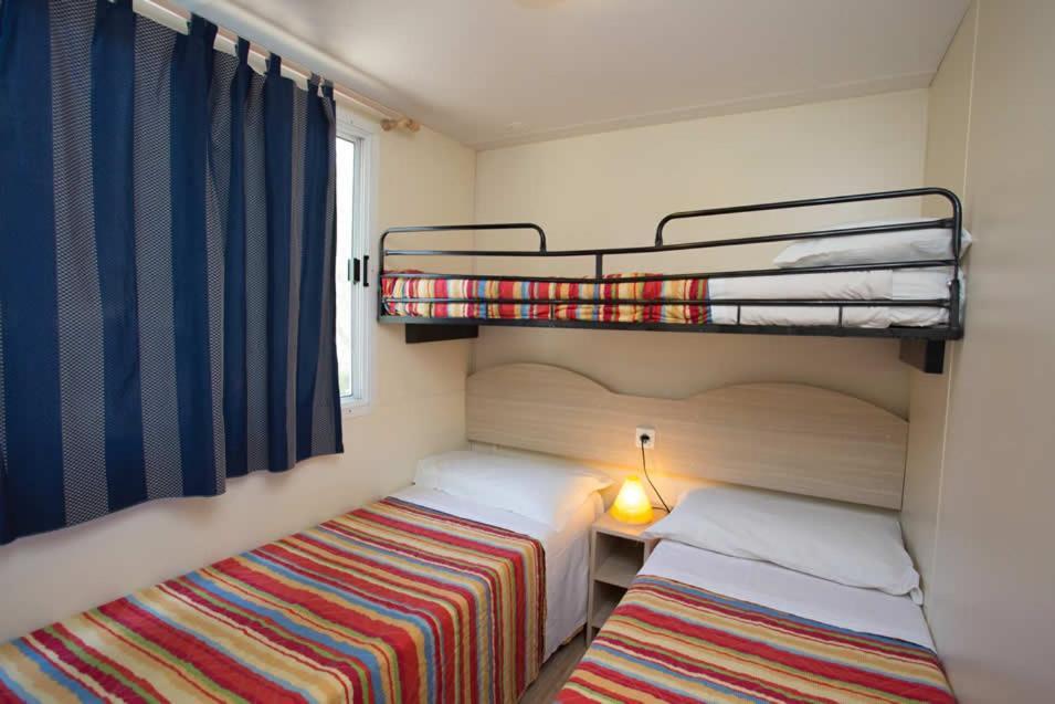 チクラナ・デ・ラ・フロンテーラ Chiclana Mobile House - Piscina , Wi-Fi, Relaxヴィラ エクステリア 写真
